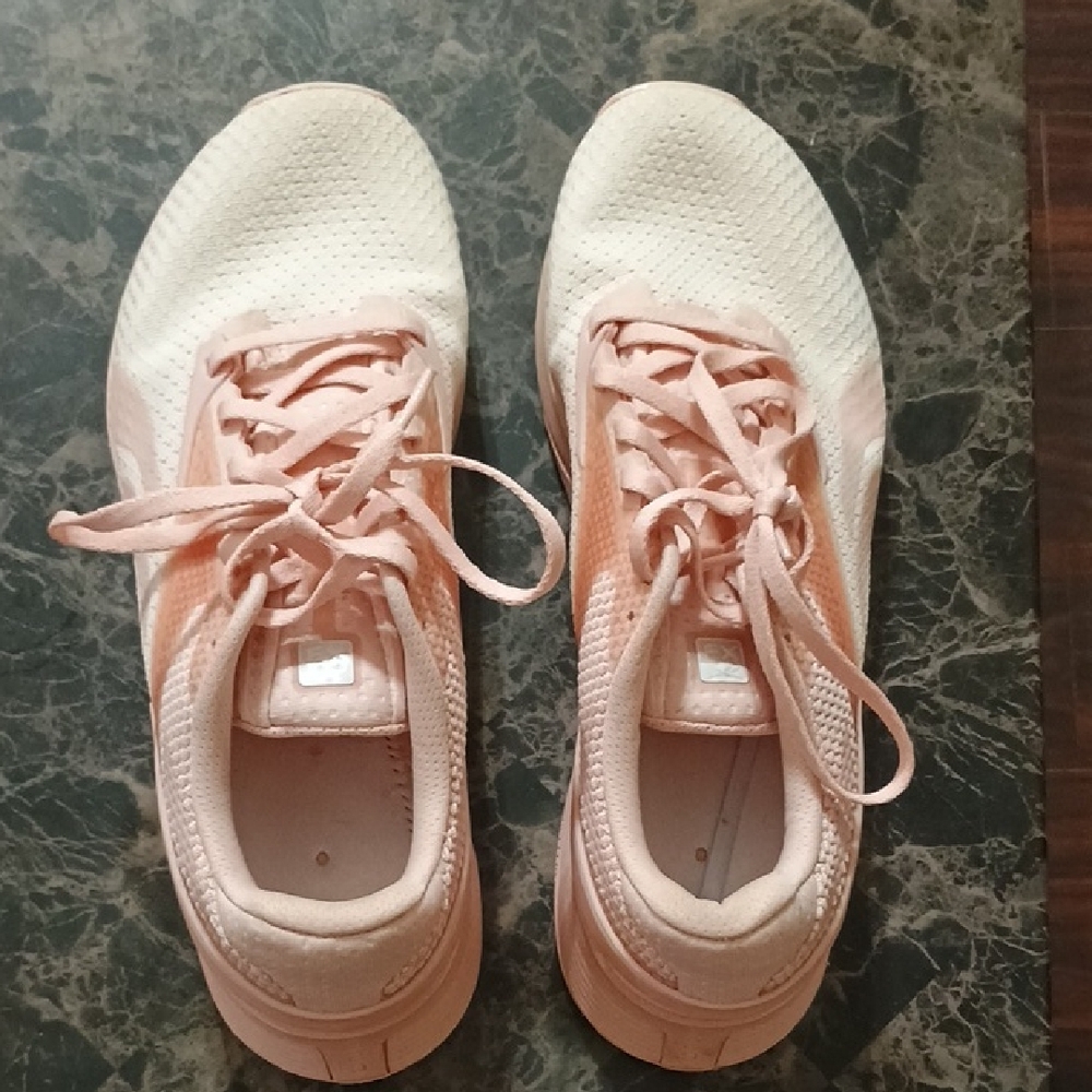 Stylish Women's Pink Athletic Sneakers